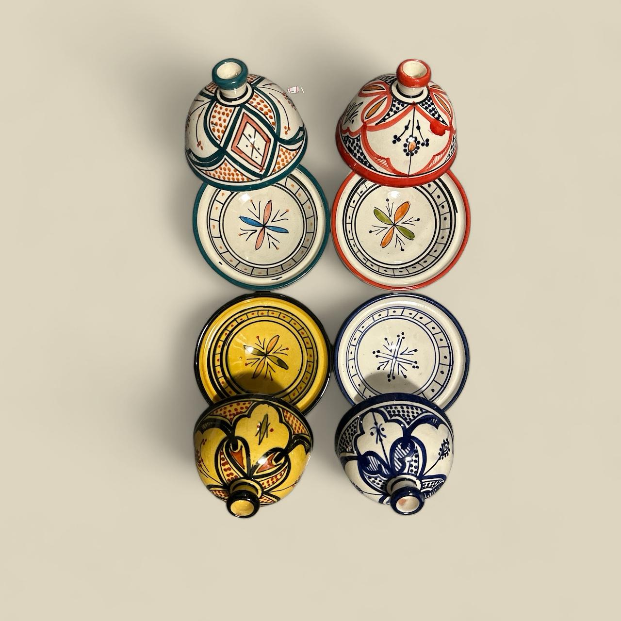 Marokkanische traditionelle handgemachte Rund Küche TAGINE